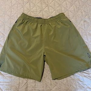 Rogue shorts 7”